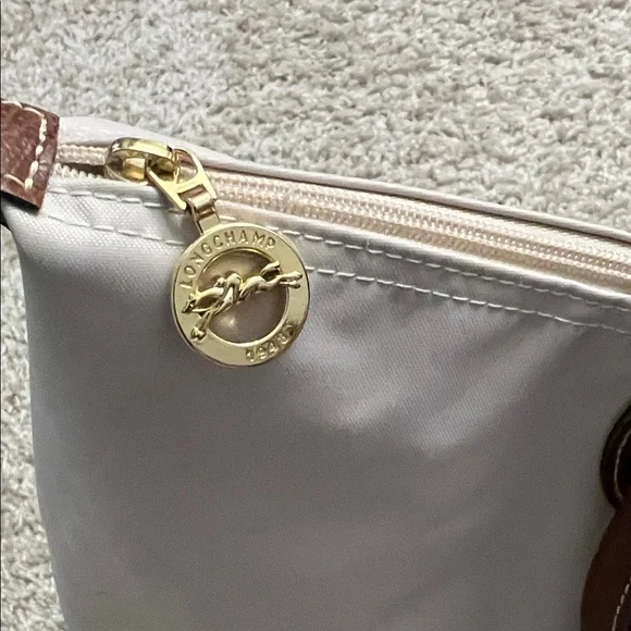 Longchamp Women's Pink Canvas Tan Tote Bag with Brown Trim - Picture 16 of 17